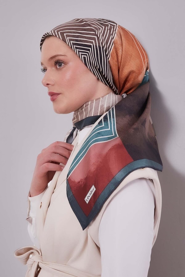 LevidorYeşil Desenli Twill İpek Eşarp