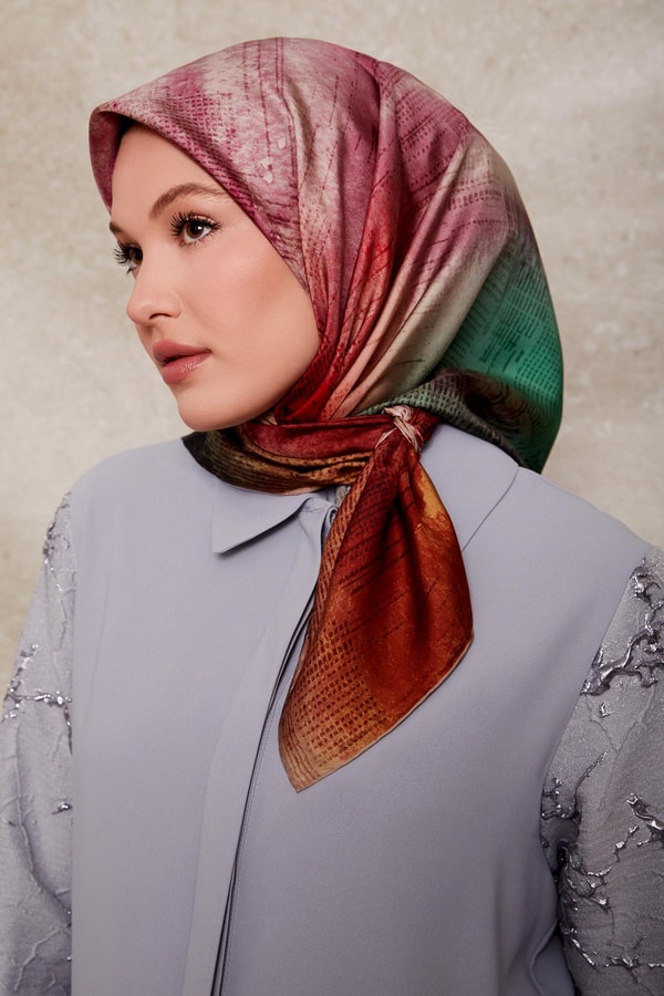 LevidorYeşil Desenli Twill İpek Eşarp