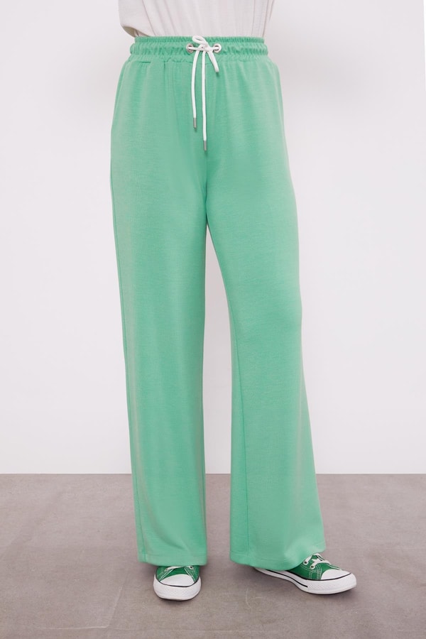 LevidorYeşil İnci Kol Detaylı Spor Takım