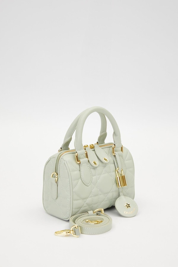 LevidorYeşil Kilit Aksesuar Detaylı El Çantası