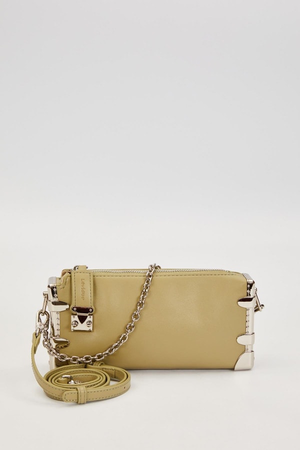 LevidorYeşil Metal Köşeli Omuz Çantası