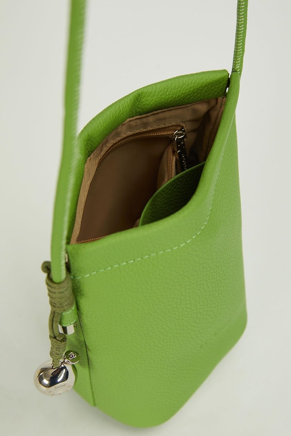 LevidorYeşil Metal top Aksesuarlı Omuz Çantası