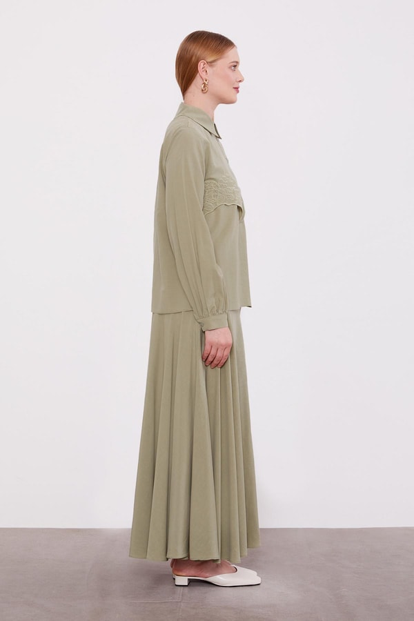 LevidorYeşil Nakış Detaylı Cupra Etek Takım