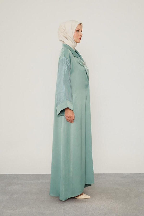 LevidorYeşil Taş Broş Detaylı Saten Ferace