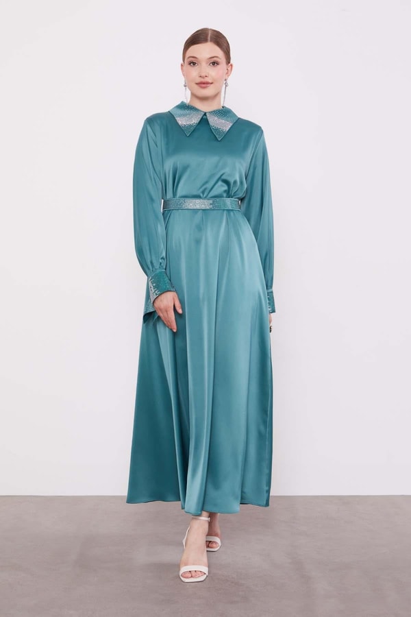 LevidorYeşil Taş Detaylı Saten Elbise