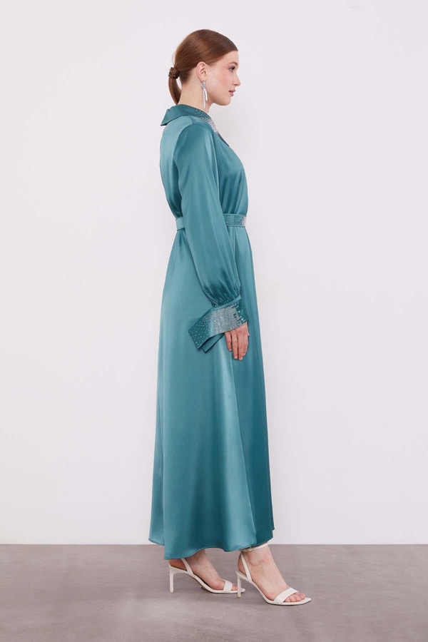 LevidorYeşil Taş Detaylı Saten Elbise