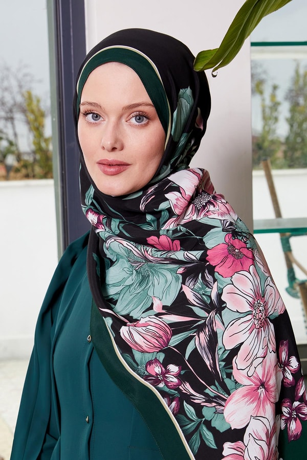 LevidorZümrüt Kenar Çiçek Desen Royal Şal