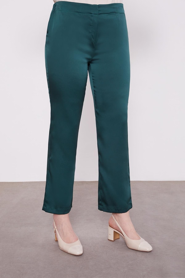 LevidorZümrüt Kol Fırfır Detaylı İkili Takım