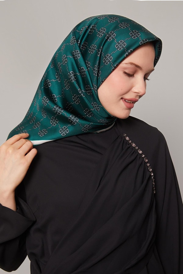 LevidorZümrüt Mini Yonca Desen Twill İpek Eşarp