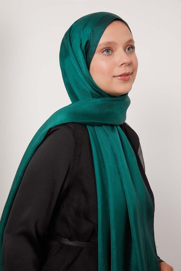 LevidorZümrüt Şerit Detay Monogram İpek Şal