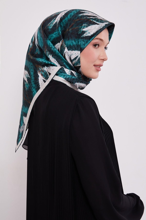 LevidorZümrüt Soyut Yaprak Desen Twill İpek Eşarp