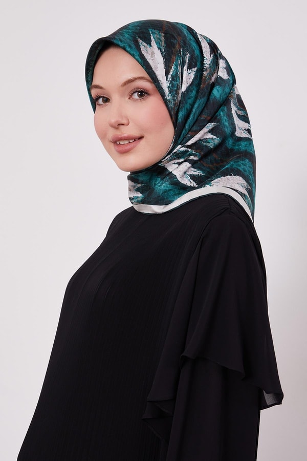 LevidorZümrüt Soyut Yaprak Desen Twill İpek Eşarp