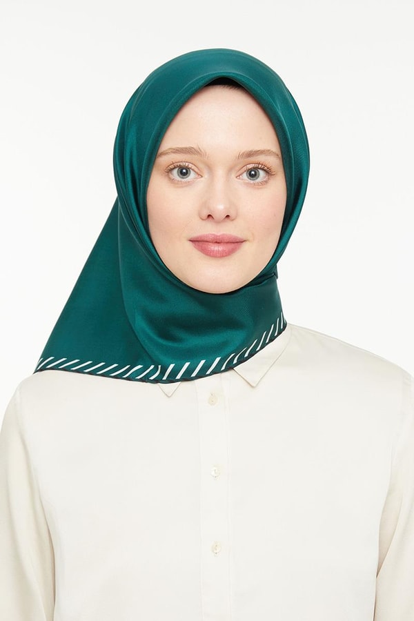 LevidorZümrüt Yeşili Twill Saf İpek Eşarp