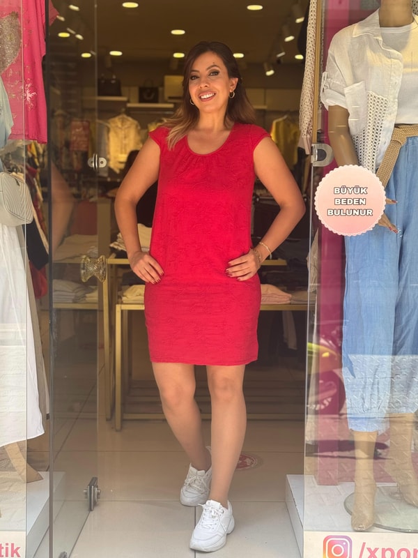 %100 Pamuk İşlemeli Elbise Kırmızı