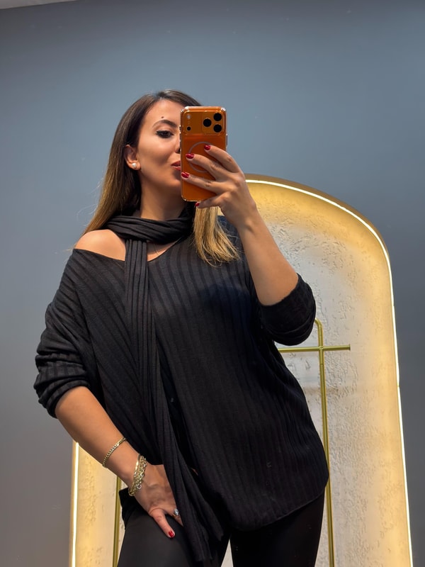 Şal Hediyeli İthal Triko Bluz Siyah