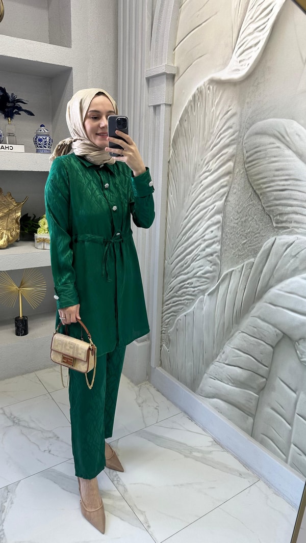 Leylak Jakarlı Takım · 12