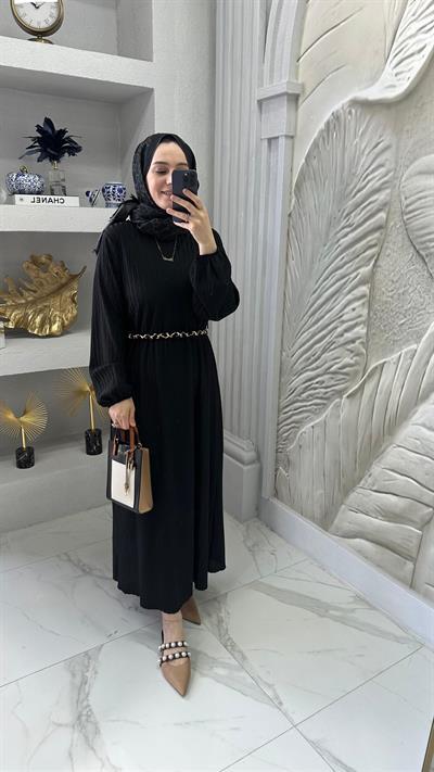 Zincir Kemerli Elbise · 3