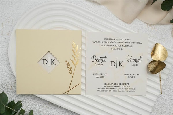 Krem Kare Yaldız Yapraklı Davetiye