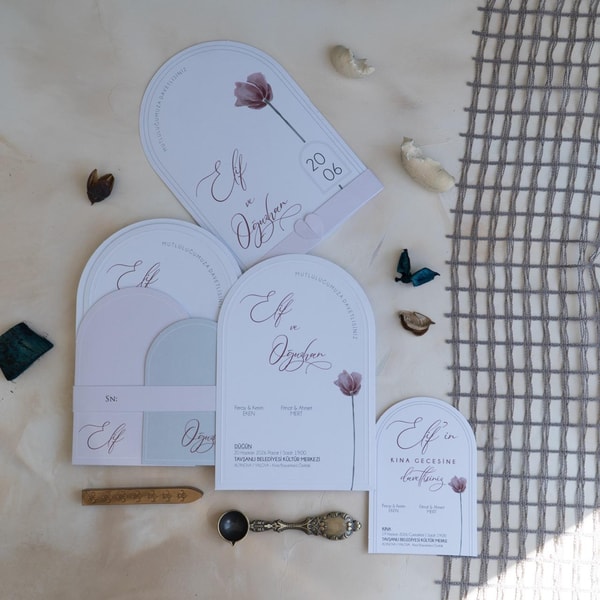 Lale Temalı Oval Boho Davetiye