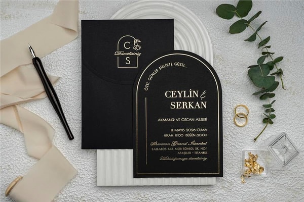 Siyah Renk Altın Yaldızlı Davetiye