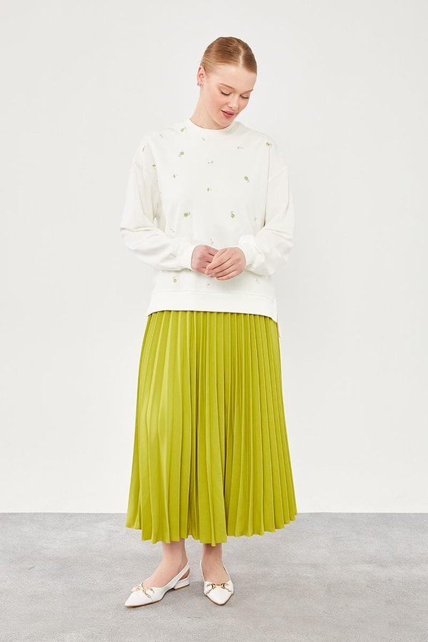 Levidor StudioLevidor Studio Asit Nakışlı Plise Etekli Sweat Takım