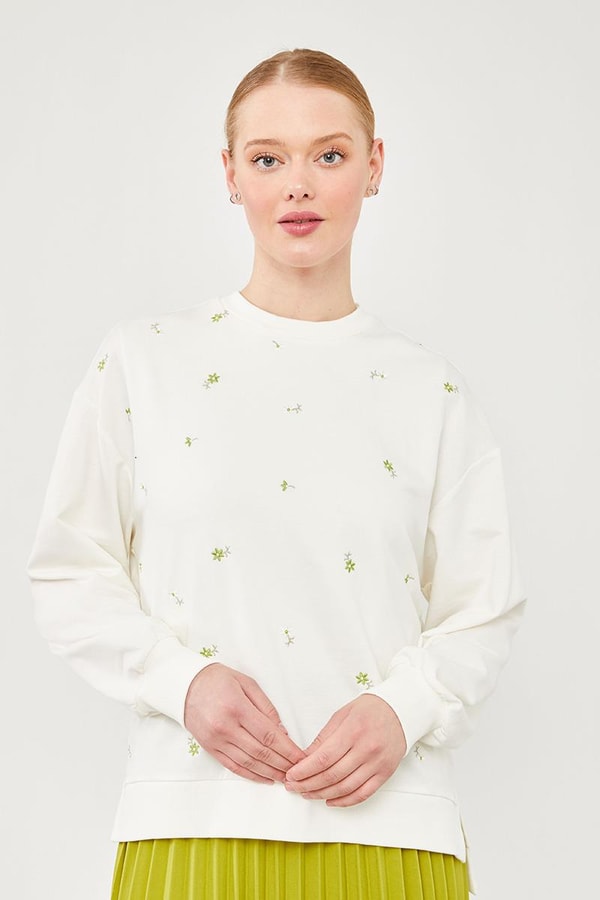 Levidor StudioLevidor Studio Asit Nakışlı Plise Etekli Sweat Takım