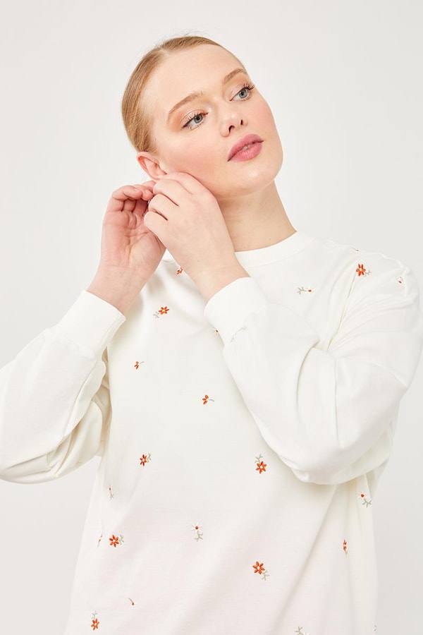 Levidor StudioLevidor Studio Oranj Nakışlı Plise Etekli Sweat Takım