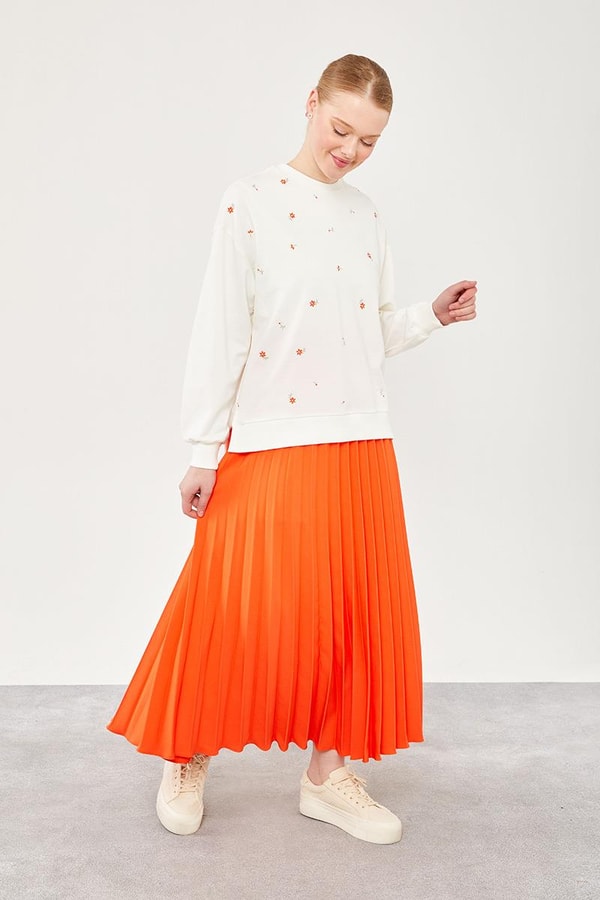 Levidor StudioLevidor Studio Oranj Nakışlı Plise Etekli Sweat Takım