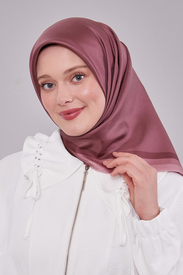LevidorA.Pembe Kenar Bordürlü Twill İpek Eşarp