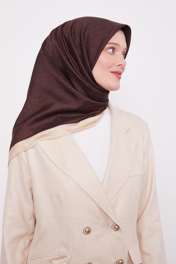 LevidorAcı Kahve Halka Desen Monogram Eşarp