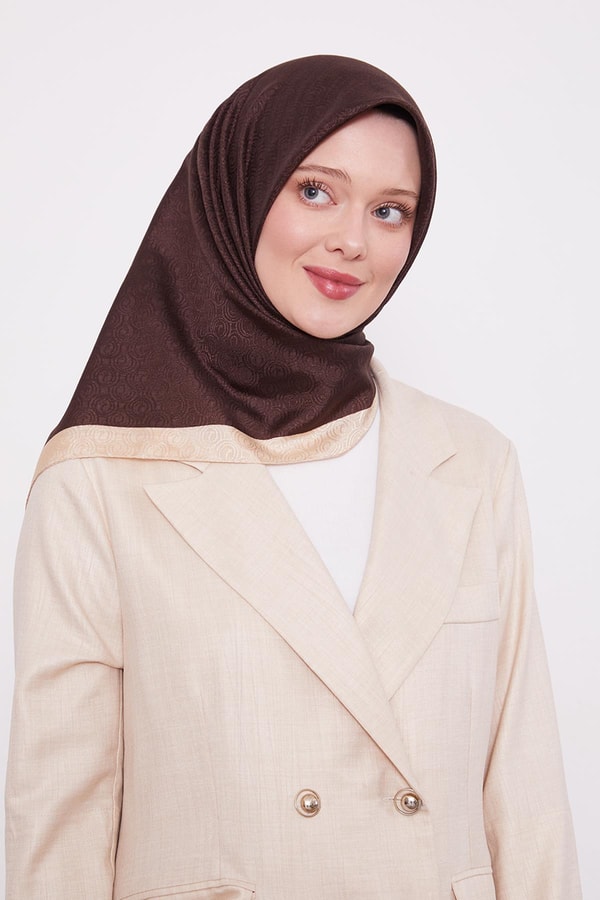 LevidorAcı Kahve Halka Desen Monogram Eşarp