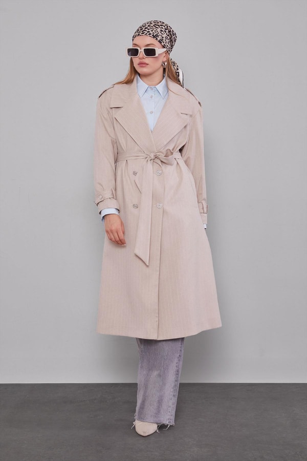 LevidorBej Çizgili Desen Kuşak Kapamalı Trençkot