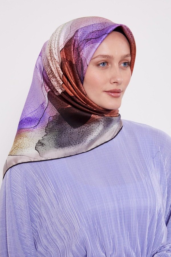 LevidorBej Kesik Çiçek Desen Twill İpek Eşarp