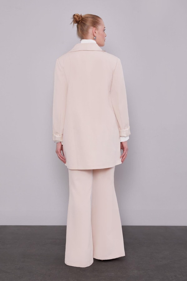 LevidorBej Yaka Ve Cep Detaylı Pantolon Ceket Takım