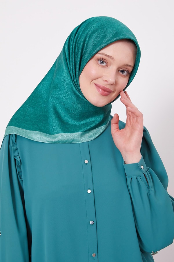 LevidorBenetton Halka Desen Monogram Eşarp