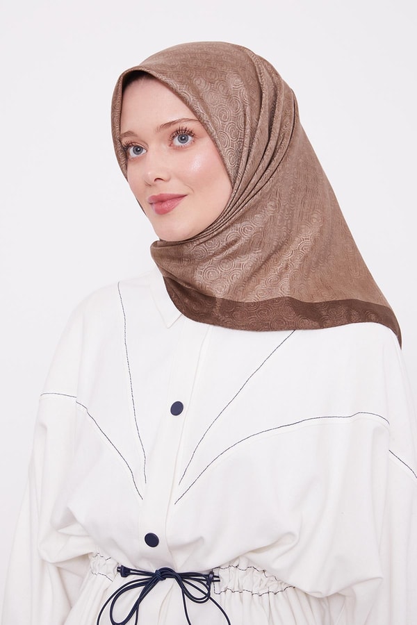 LevidorCappuccino Halka Desen Monogram Eşarp