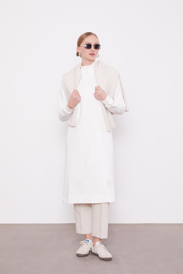 LevidorEkru Dik Yaka Fermuar Kapamalı Penye Tunik