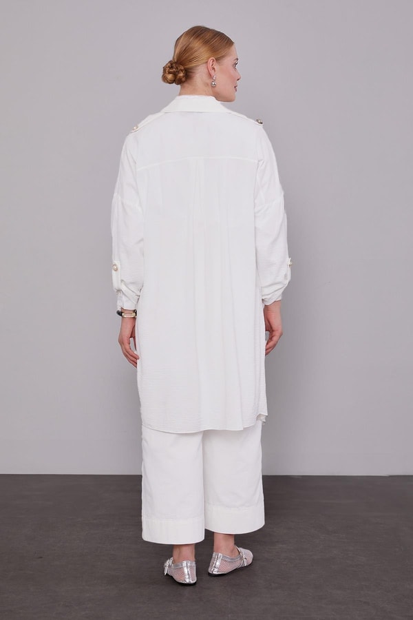 LevidorEkru Omuz Apolet Detaylı Kısa Kap