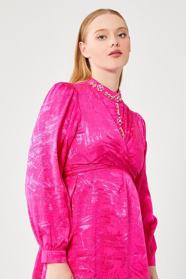 LevidorFuşya Yaka İşlemeli Jakarlı Kumaş Pantolon Takım