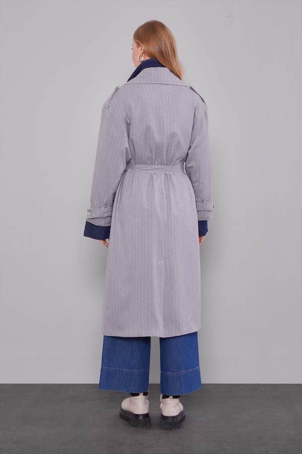 LevidorGri Çizgili Desen Kuşak Kapamalı Trençkot