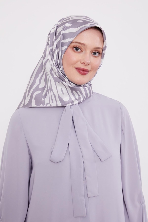 LevidorGri Dalmaçya Desen Twill İpek Eşarp