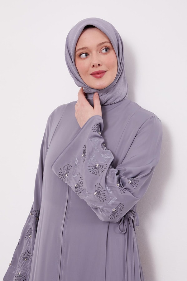 LevidorGri Kolları İşlemeli Ferace