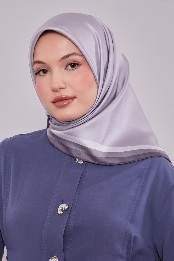 LevidorGümüş Kenar Bordürlü Twill İpek Eşarp