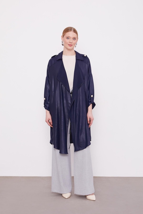 LevidorLacivert Apolet Detaylı Kısa Kap