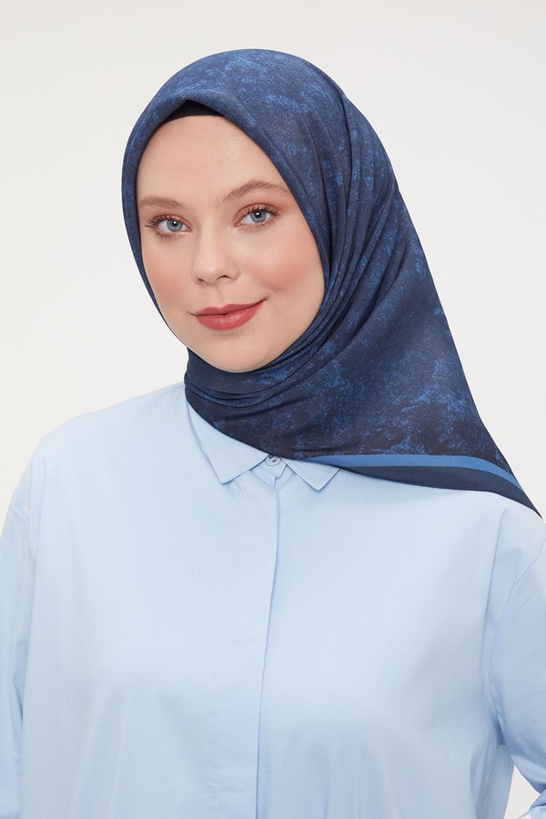 LevidorLacivert Ebruli Aura Eşarp