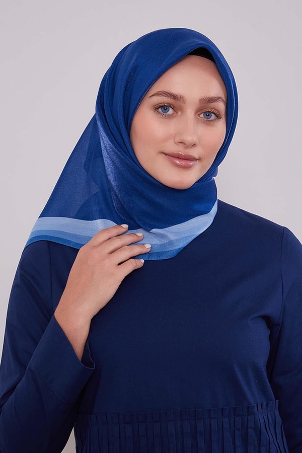LevidorLacivert Kehribar Eşarp
