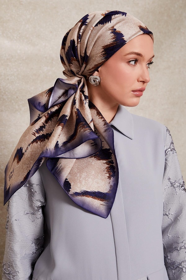 LevidorLacivert Zigzag Spor Desen Twill İpek Eşarp