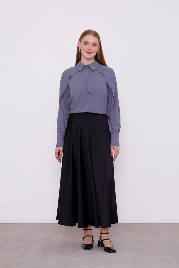 LevidorLevidor Antrasit Yaka Taş Detaylı Bluz