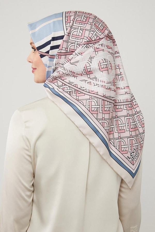 LevidorLevidor Bebe Mavisi Yazı Baskılı Trend Twill Eşarp