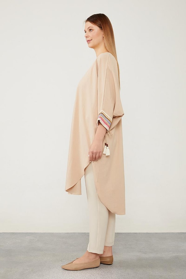 LevidorLevidor Bej Dantel Detaylı Tunik